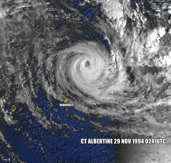 Cyclone Tropical Albertine le 29/11/1994 à 0241 (NOAA)