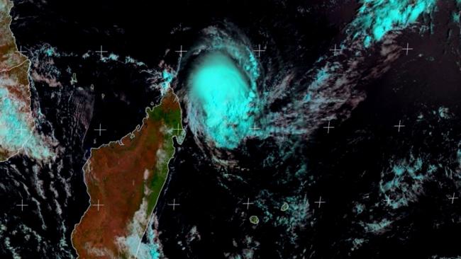 Le cyclone ALCIDE est à bout de souffle et fait du surplace