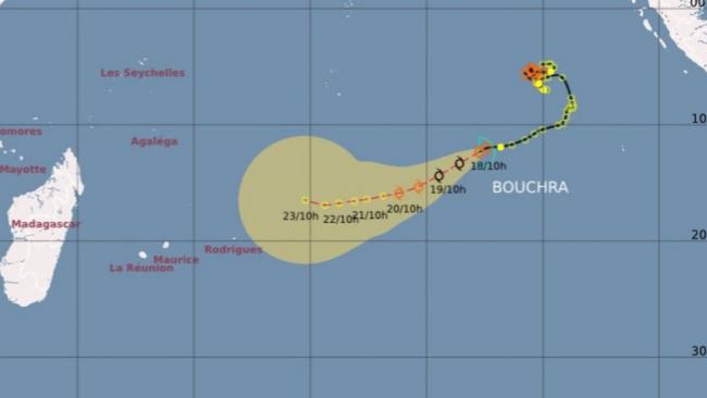 BOUCHRA se ré-intensifie pour redevenir tempête tropicale