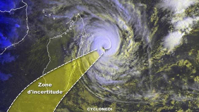 Affaiblissement temporaire pour Emnati qui va maintenant se diriger vers Madagascar