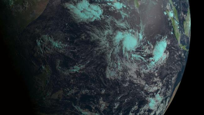 FABIEN se renforce, le stade de cyclone tropicale intense en vue