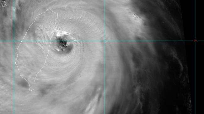 Le cyclone MEGI aborde Taïwan