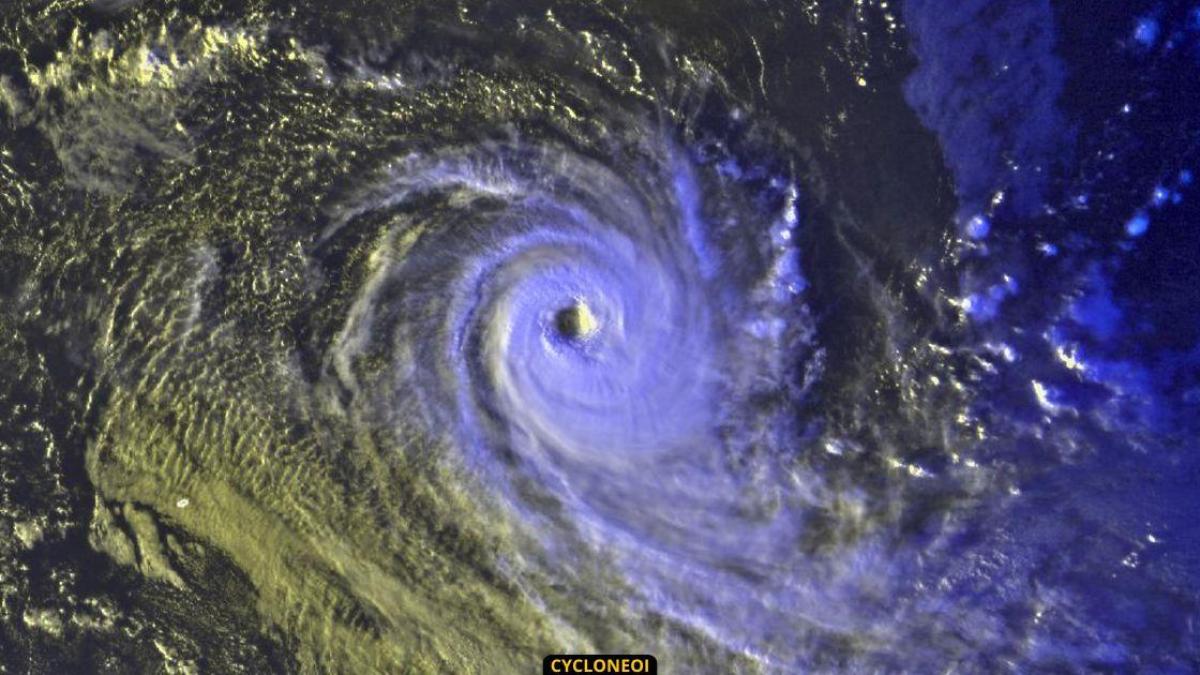 Un cyclone intense en novembre, normal ou anormal ?